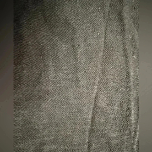 Madewell Black Basic Tee Size Small - Tiny Hole - Picture 5 of 7